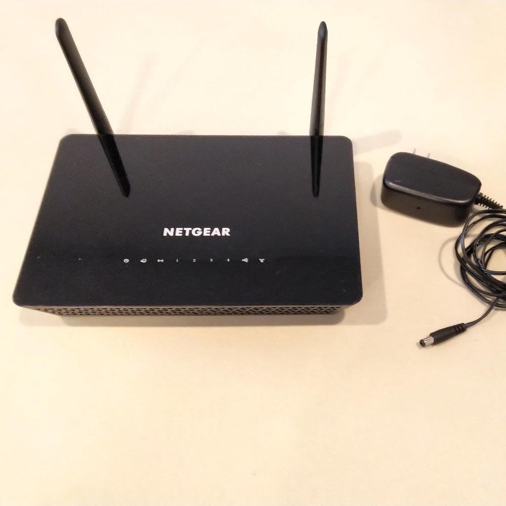 Netgear Wireless Desktop Access Point WAC104 - WiFi 5 Dual-Band AC1200 - Black